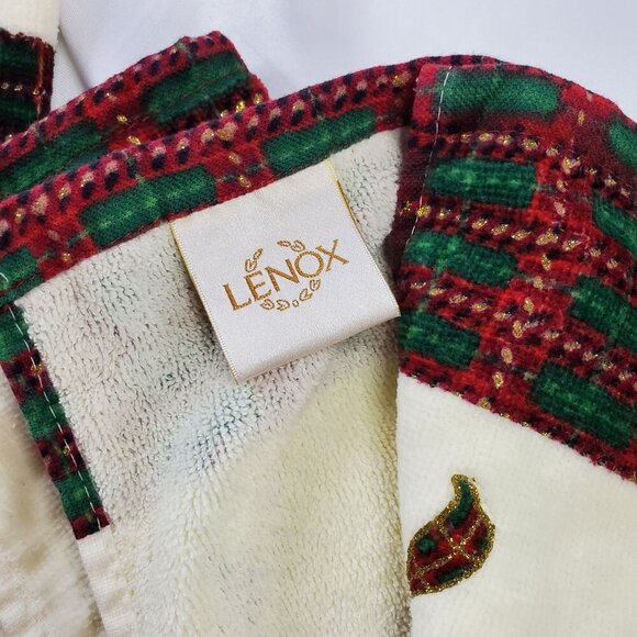 Lenox Christmas Holiday Nouveau Hand and Fingertip Towels Set Of 3 - Picture 4 of 10